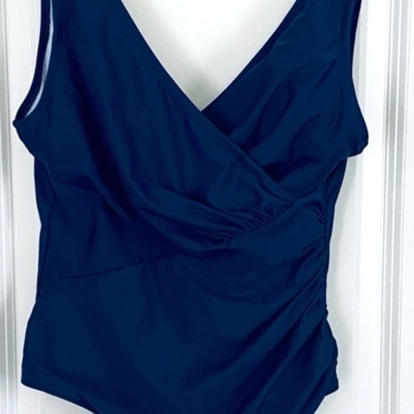 Cupshe One Piece Wrap Swimsuit 🩱 - Picture 2 of 5